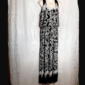 Black & White Maxi Dress ~ Sleeveless